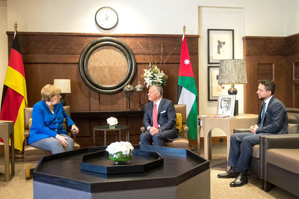 King, Merkel hold talks on ties, region