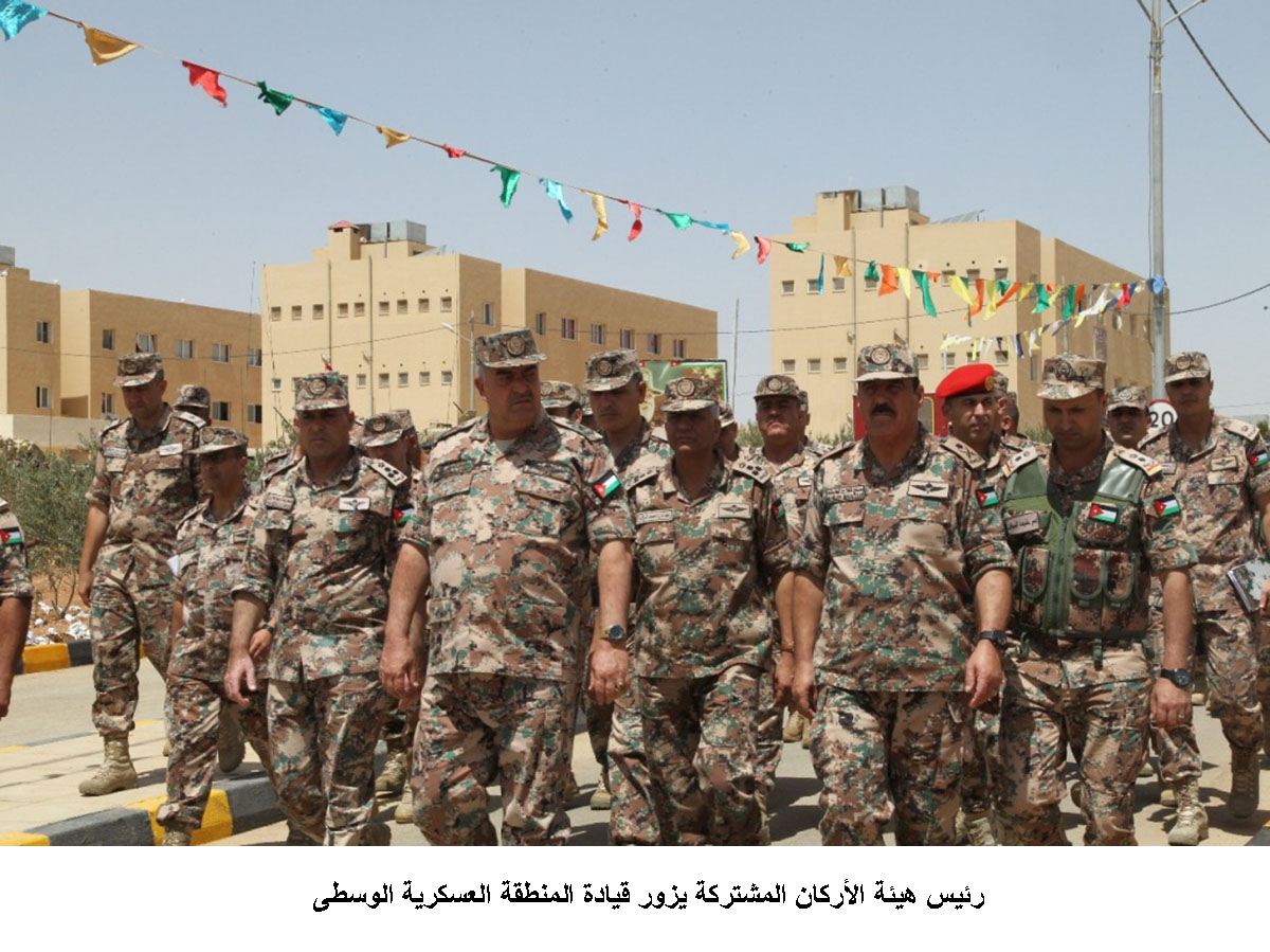 رئيس هيئة الأركان المشتركة يزور قيادة المنطقة العسكرية الوسطى <br>