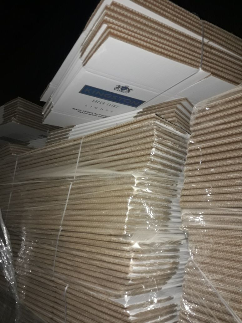 الجمارك تضبط مزرعة تبغ مساحتها أكثر من 200 دونم و 70 طنا من مستلزمات انتاج السجائر<br>