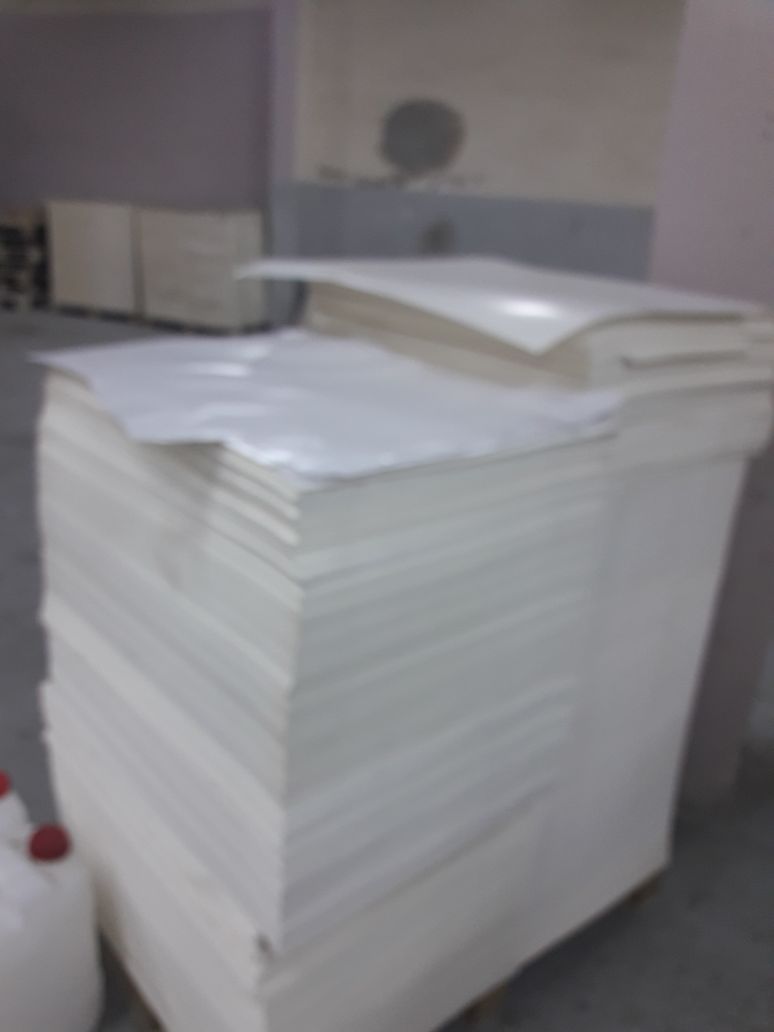 الجمارك تضبط مزرعة تبغ مساحتها أكثر من 200 دونم و 70 طنا من مستلزمات انتاج السجائر<br>