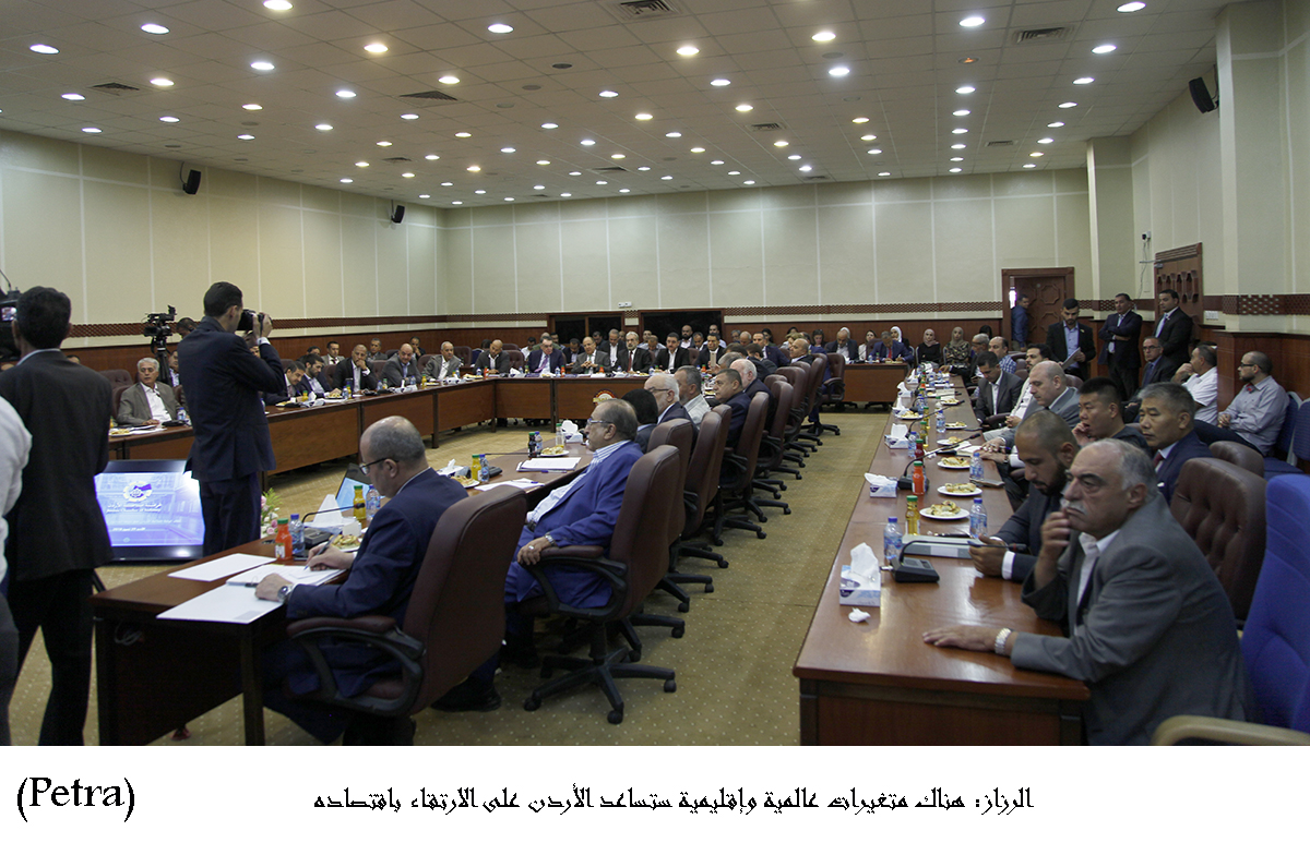 الرزاز: هناك متغيرات عالمية وإقليمية ستساعد الأردن على الارتقاء باقتصاده <br>