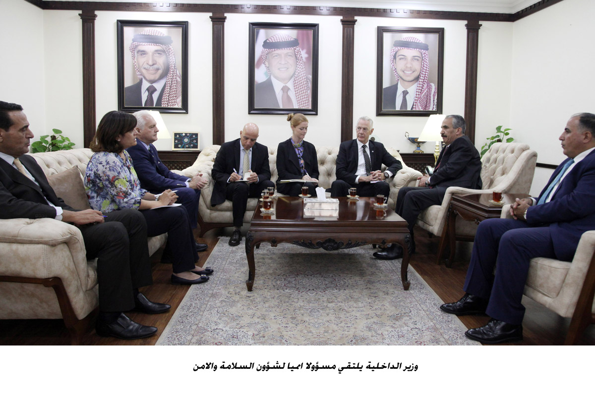 وزير الداخلية يلتقي مسؤولا امميا لشؤون السلامة والامن<br>