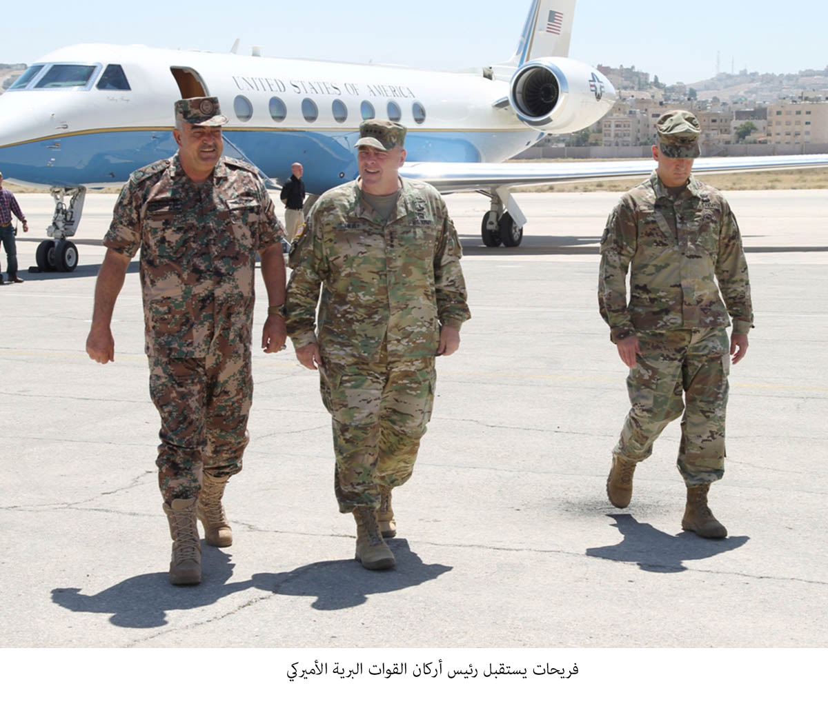 فريحات يستقبل رئيس أركان القوات البرية الأميركي<br>
