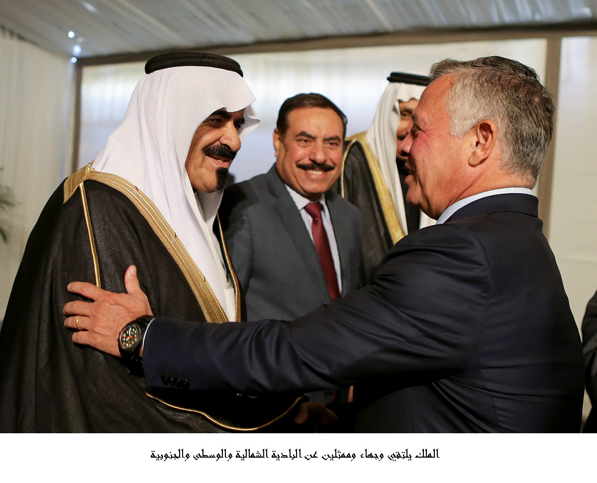 الملك يلتقي وجهاء وممثلين عن البادية الشمالية والوسطى والجنوبية <br>