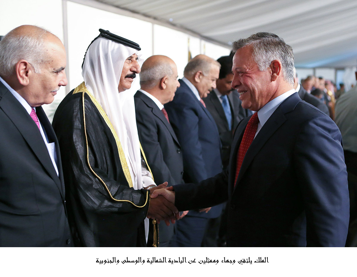 الملك يلتقي وجهاء وممثلين عن البادية الشمالية والوسطى والجنوبية <br>