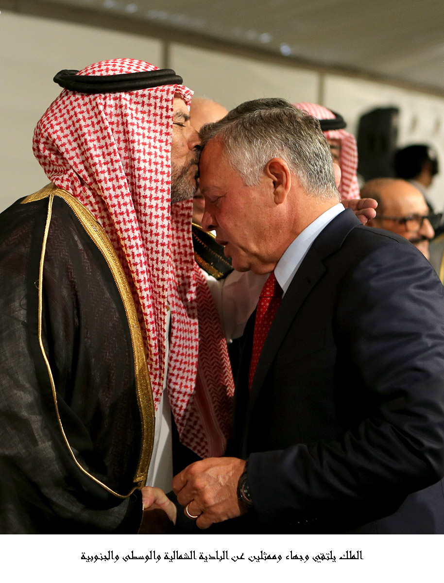 الملك يلتقي وجهاء وممثلين عن البادية الشمالية والوسطى والجنوبية <br>