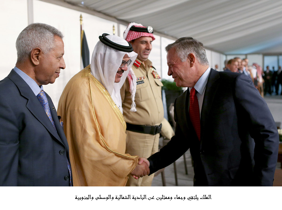 الملك يلتقي وجهاء وممثلين عن البادية الشمالية والوسطى والجنوبية <br>