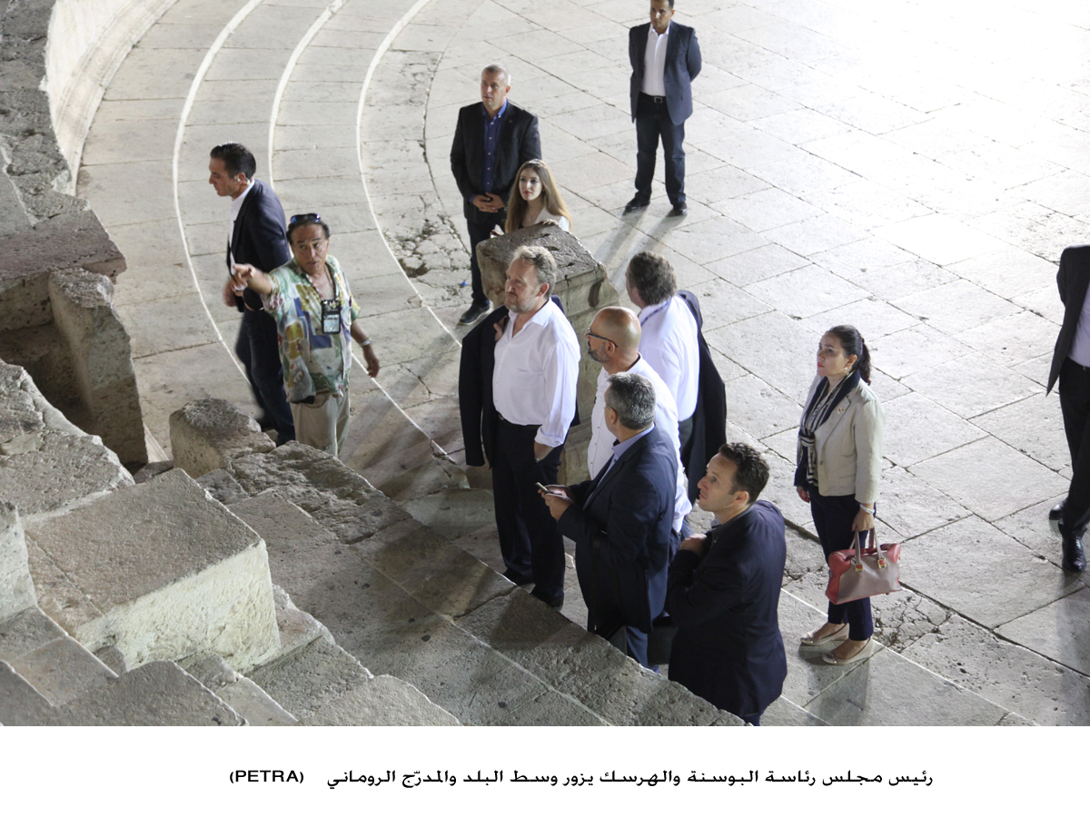 رئيس مجلس رئاسة البوسنة والهرسك يزور وسط البلد والمدرّج الروماني<br>