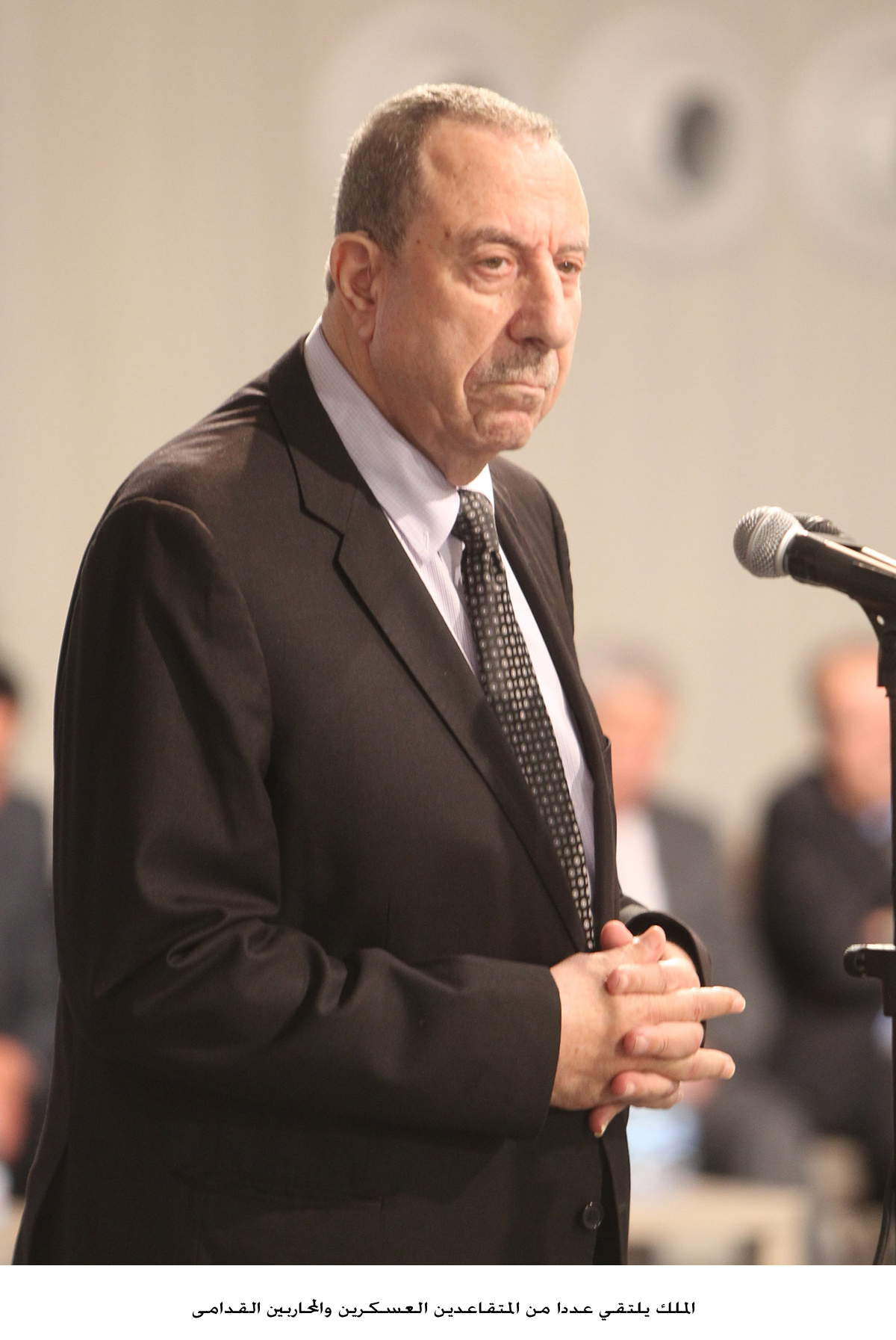 الملك يلتقي عددا من المتقاعدين العسكرين والمحاربين القدامى<br>