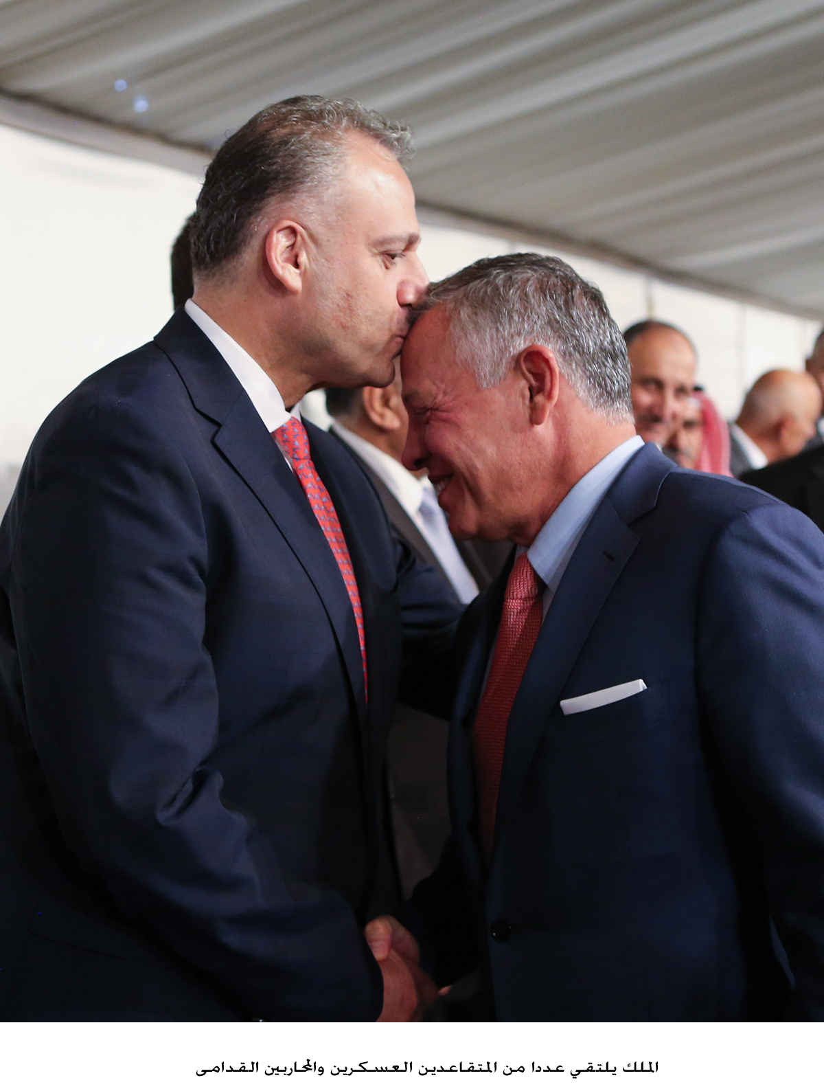 الملك يلتقي عددا من المتقاعدين العسكرين والمحاربين القدامى<br>