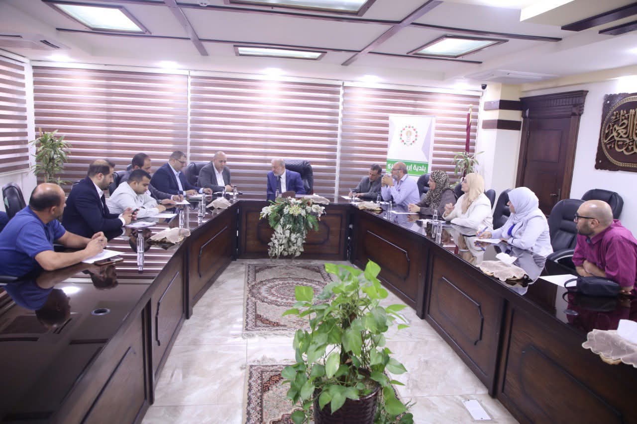 بحث التعاون بين بلدية إربد وهيئة تنظيم قطاع النقل