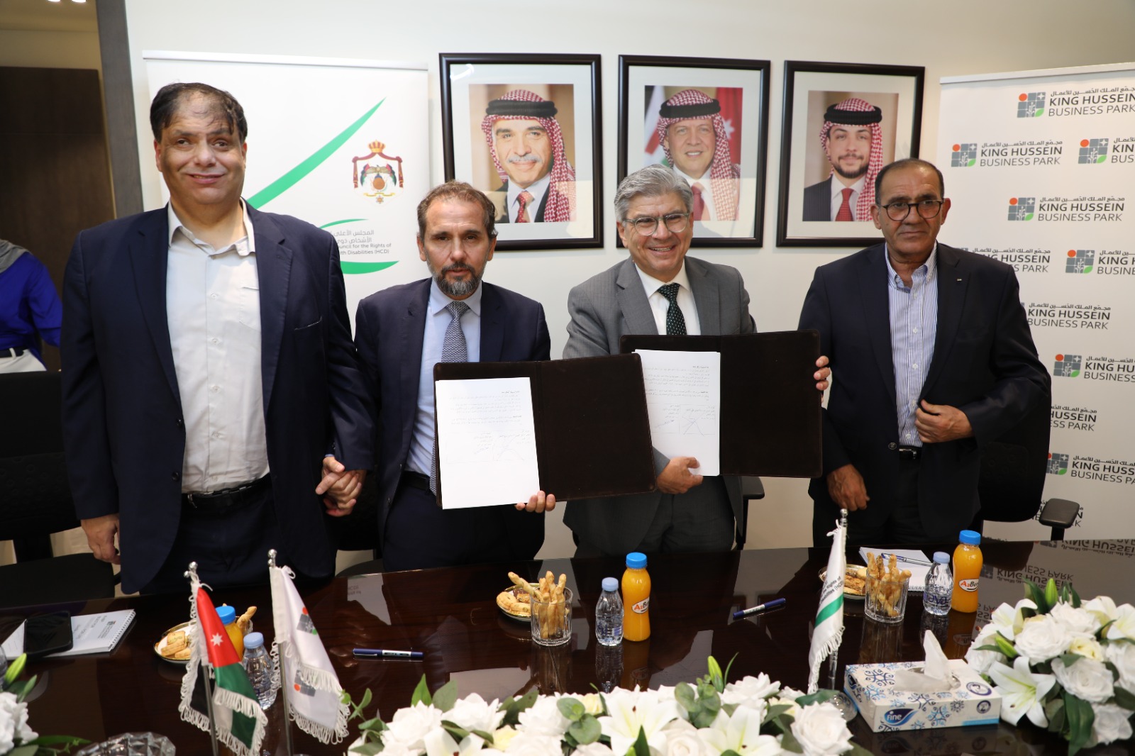 مذكرة تفاهم بين مجمع الملك الحسين للأعمال و الأعلى لذوي الإعاقة