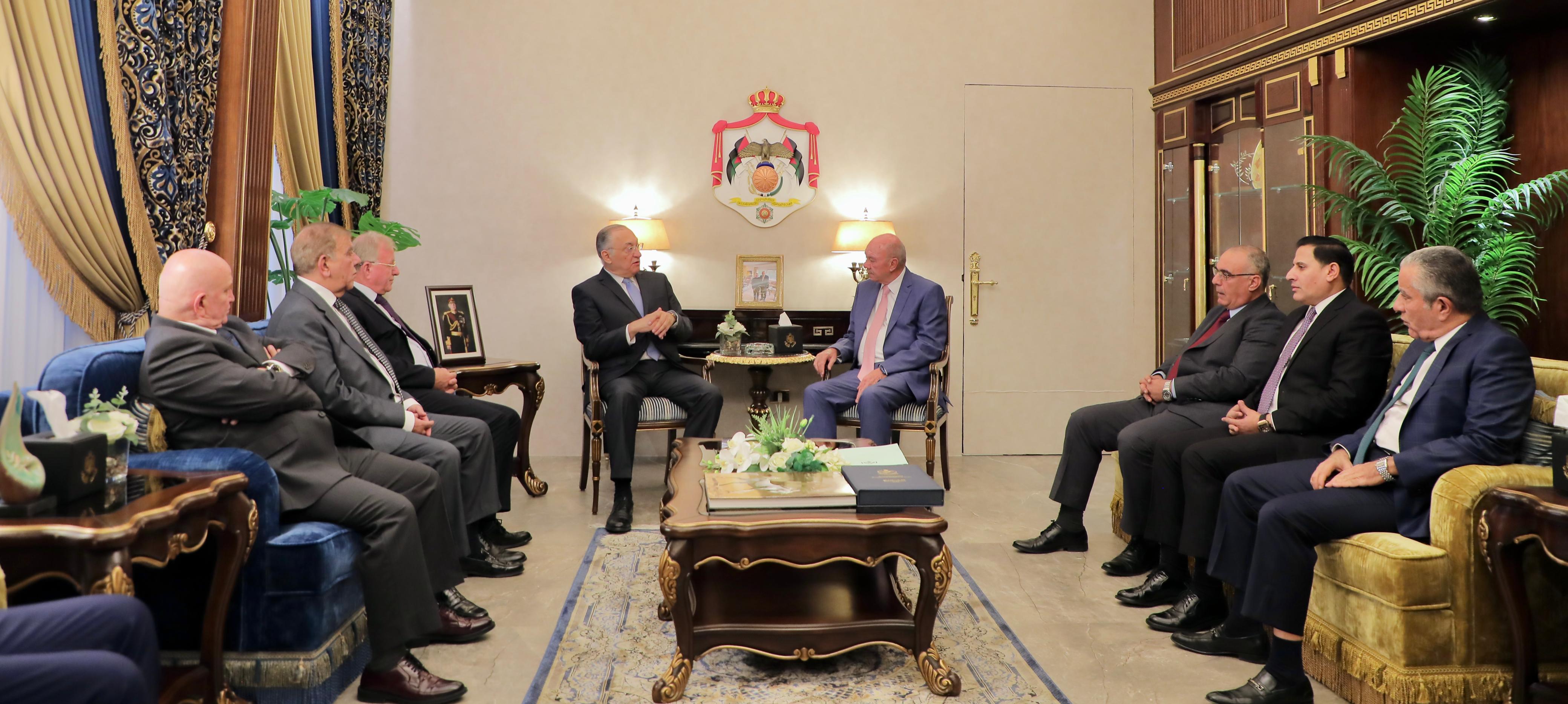 رئيس مجلس الأعيان يتسلم التقرير السنوي لهيئة النزاهة ومكافحة الفساد 2024