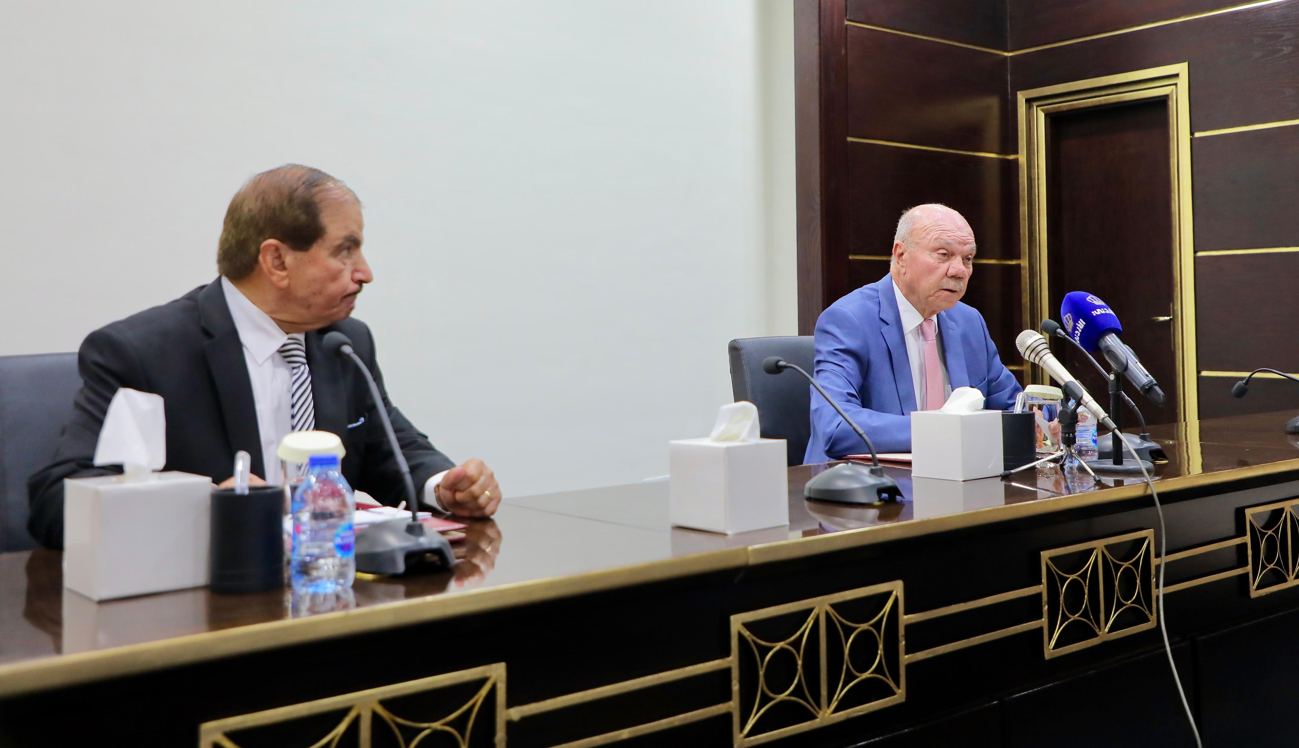 الفايز يستعرض عناصر قوة الدولة الأردنية وصمودها