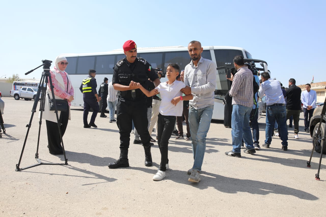 القوات المسلحة تقوم بإجلاء دفعة جديدة من أطفال غزة المرضى