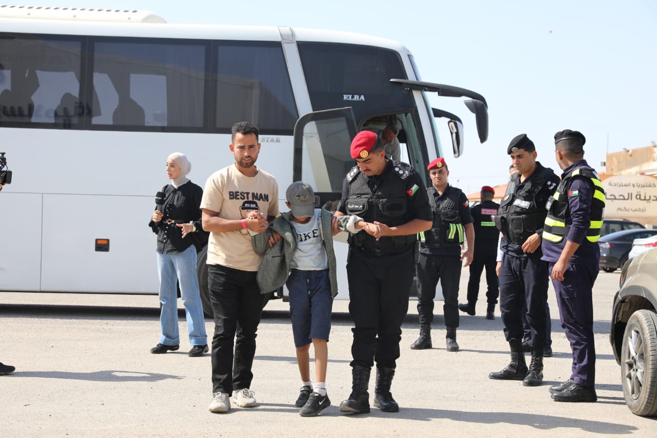 القوات المسلحة تقوم بإجلاء دفعة جديدة من أطفال غزة المرضى