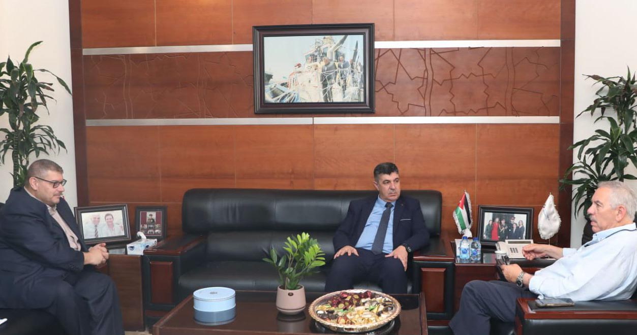 بحث التعاون بين سلطة العقبة وشركة المياه