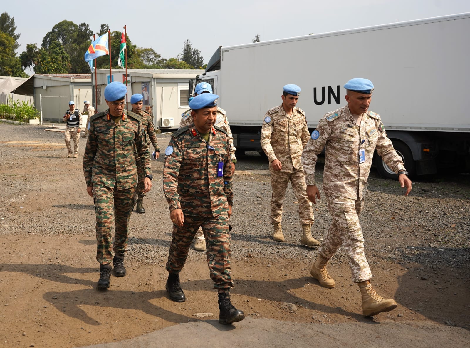 قائد القاطع الأوسط في بعثة دعم الاستقرار يزور وحدة الطائرات العامودية الأردنية/ الكونغو 1