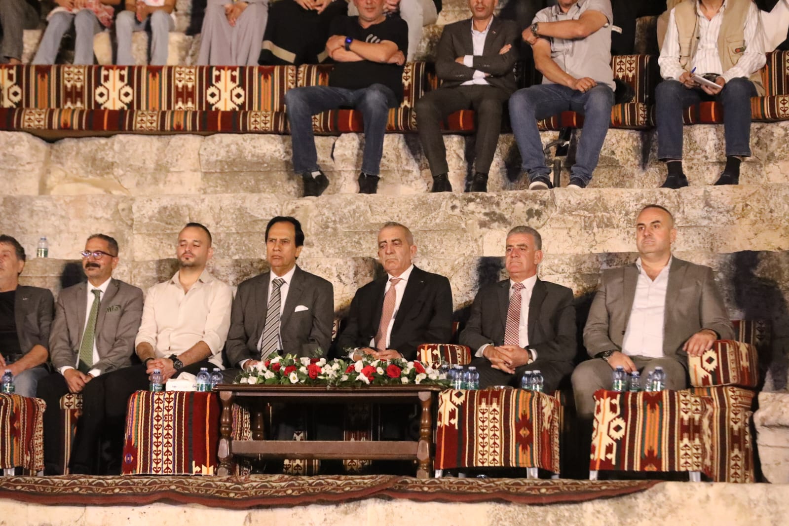 المدرج الروماني يحتضن حفلاً فنياً وطنياً احتفاءً بالأعياد الوطنية