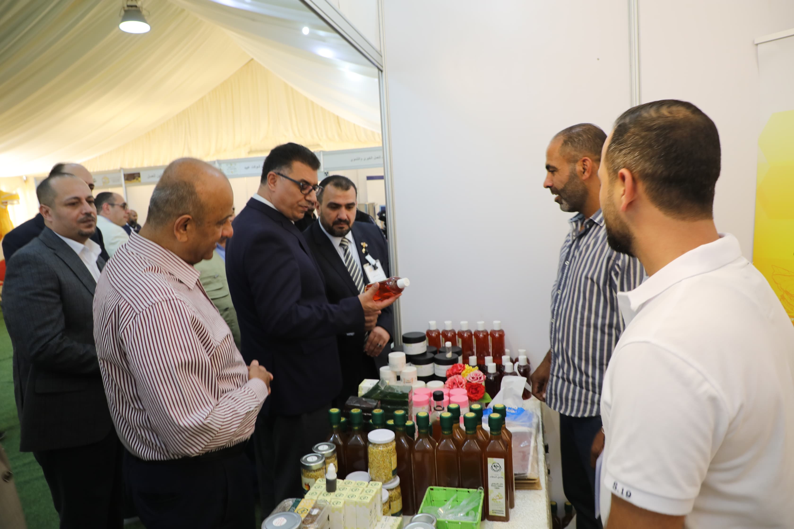 وزير الزراعة: قروض بدون فائدة للنحالين لدعم القطاع