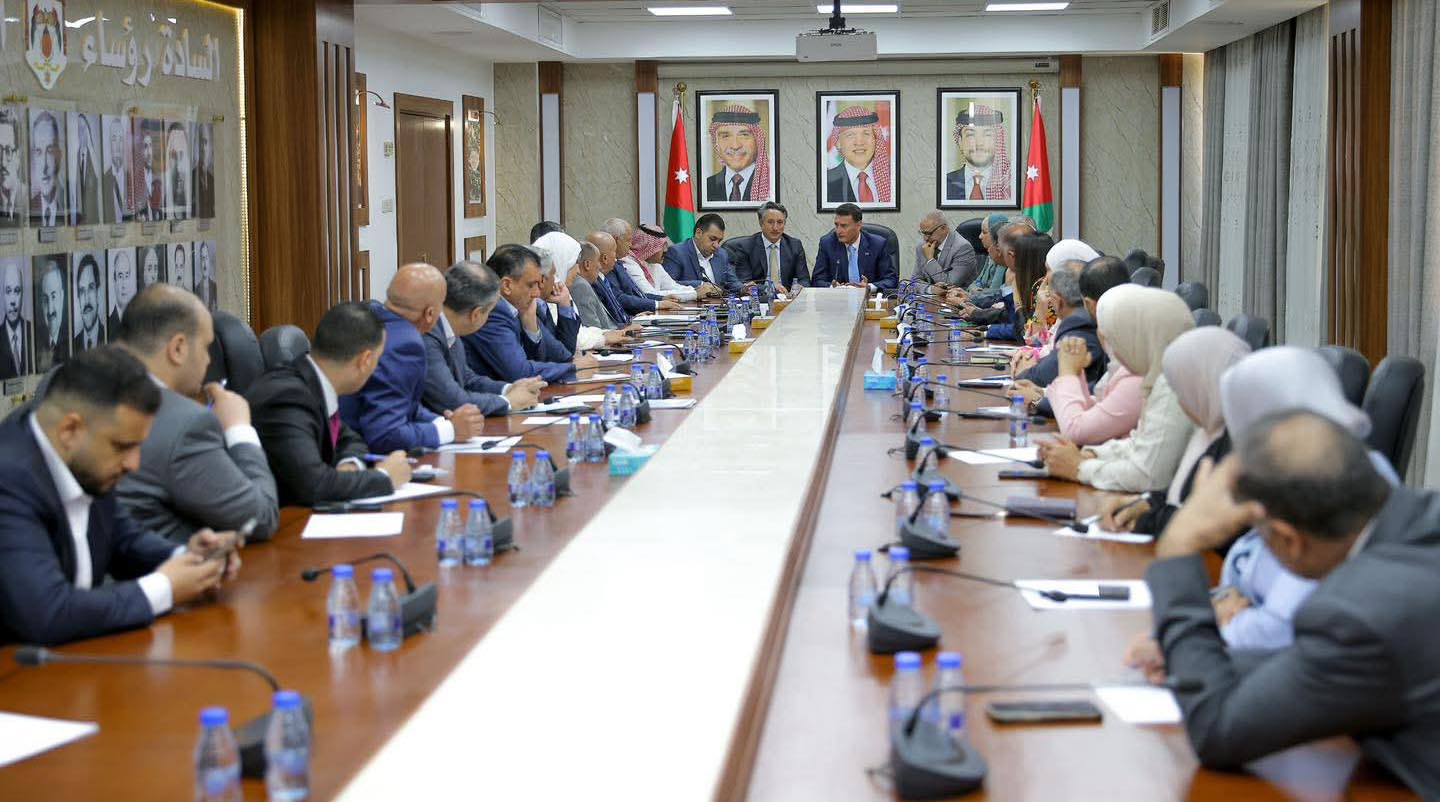 العمل النيابية تبحث شمول أنماط العمل الحديثة بالضمان الاجتماعي