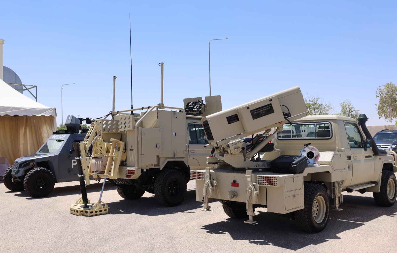 رئيس هيئة الأركان المشتركة يزور المركز الأردني للتصميم والتطوير جودبي