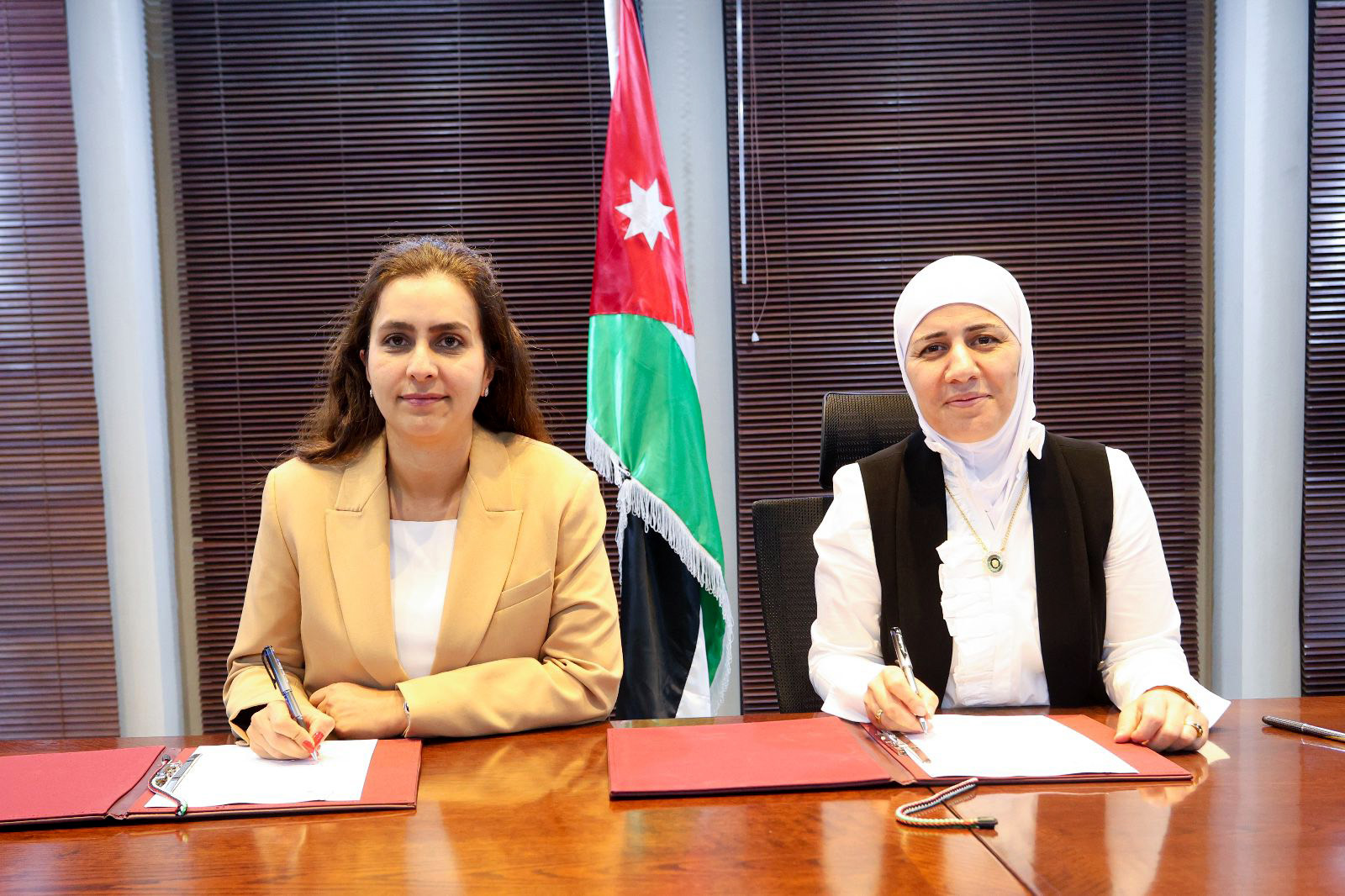 توقيع اتفاقيات مراكز المنصة التكنولوجي في الشمال والجنوب