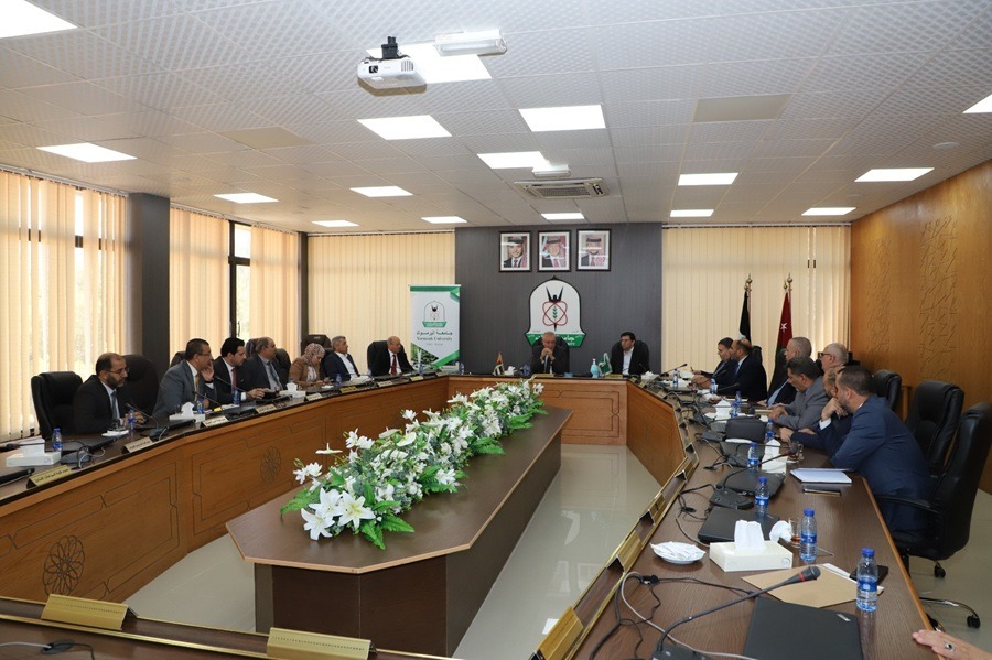 بحث التعاون العلمي بين جامعتي اليرموك والأنبار العراقية
