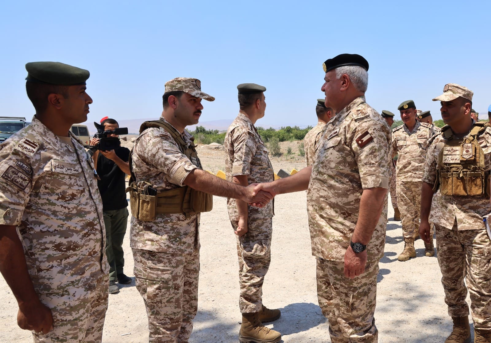 رئيس هيئة الأركان المشتركة يتفقد واجهة المنطقة العسكرية الشمالية