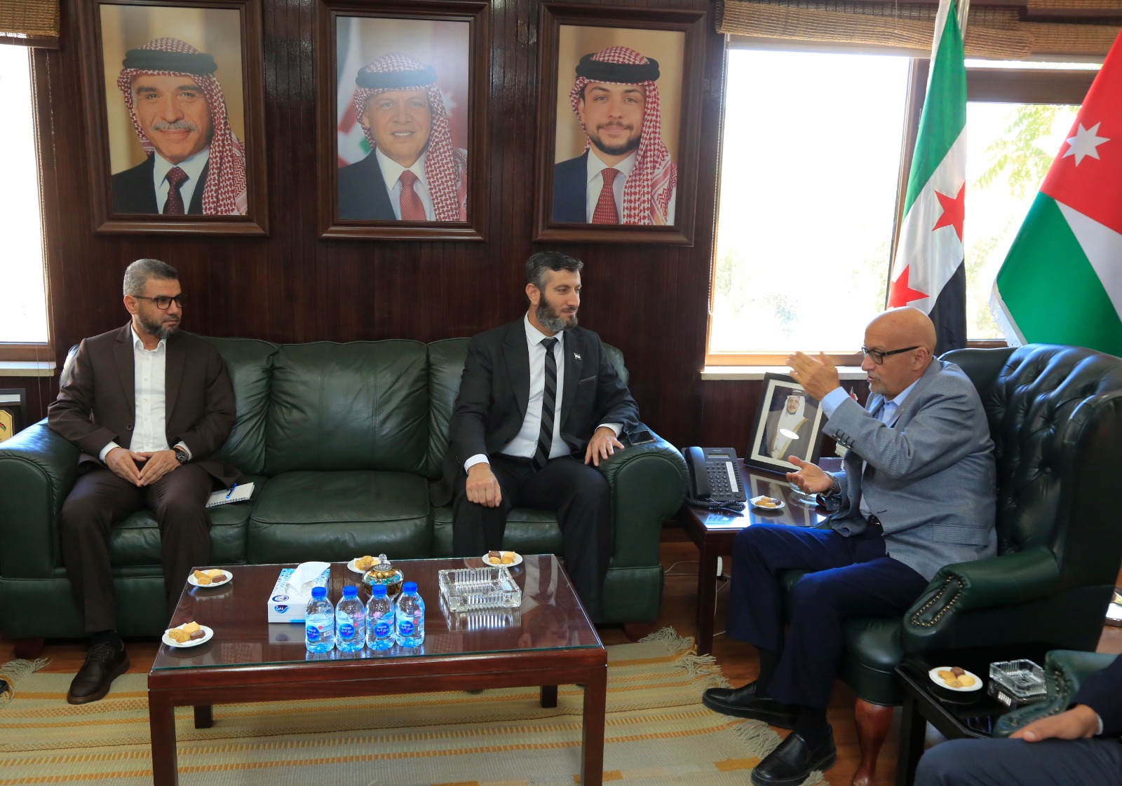 وزير المياه يستقبل اللجنة الفنية السورية للمياه