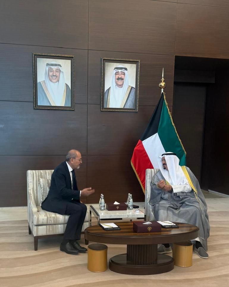 وزير الخارجية يلتقي رئيس مجلس الوزراء الكويتي