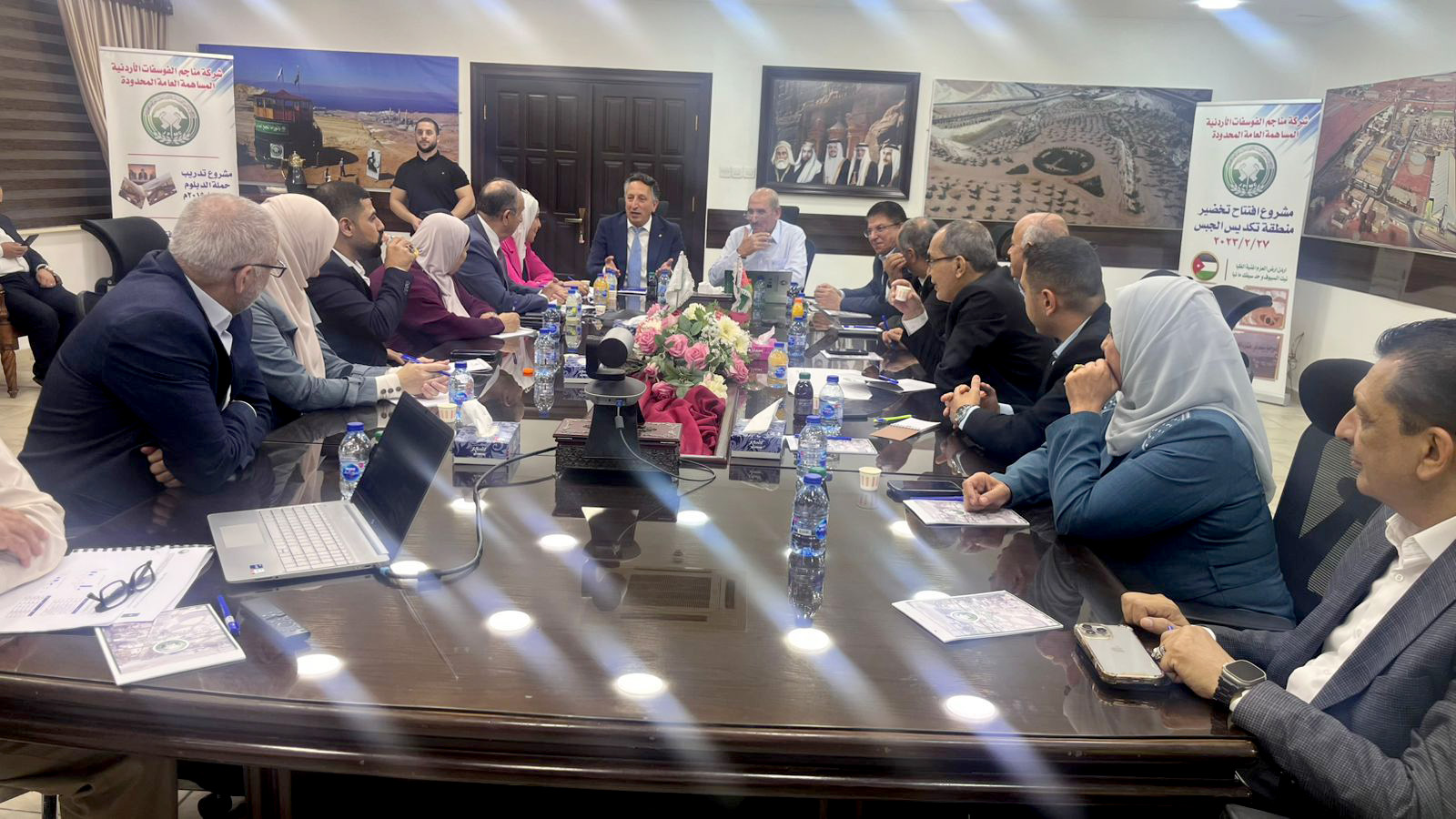 العمل النيابية تزور المجمع الصناعي في العقبة وتلتقي رئيس مجلس إدارة مناجم الفوسفات