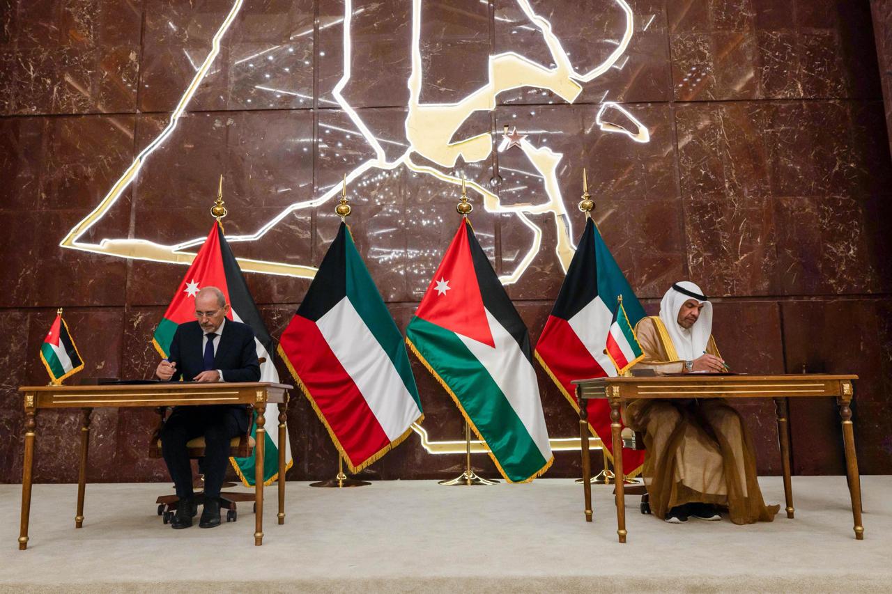 وزير الخارجية ونظيره الكويتي يوقعان 6 اتفاقيات تعاون