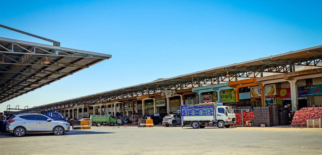 كتلة الأحزاب الوسطية تطلع على آليات التسويق بسوق عمان المركزي