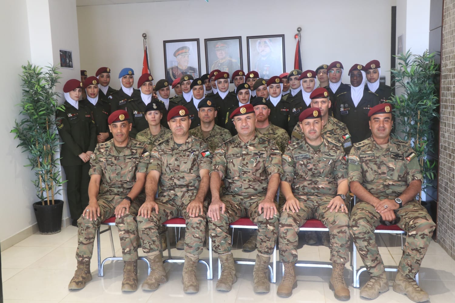 تخريج دورة طلب النيران في لواء سمو الشيخ محمد بن زايد آل نهيان