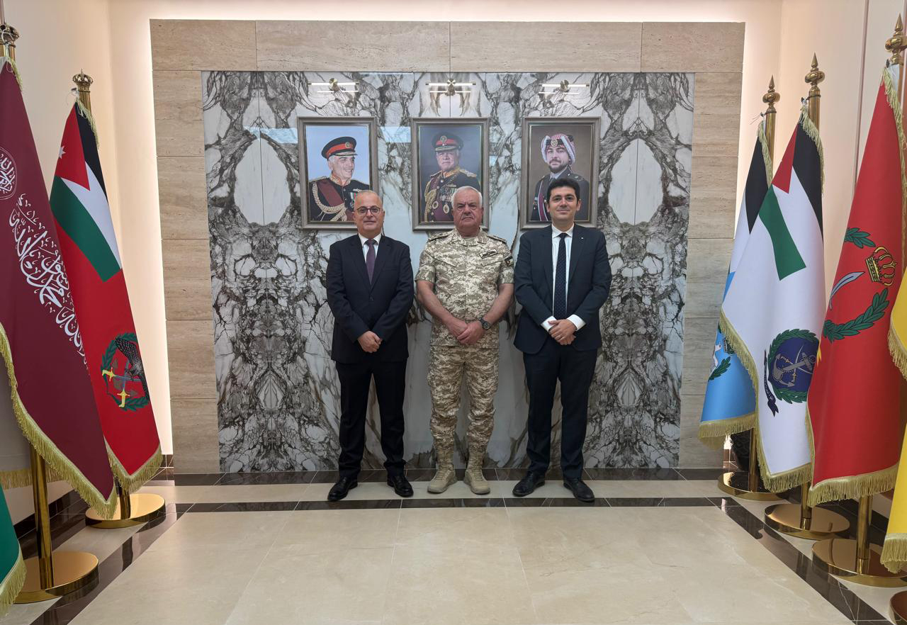 رئيس هيئة الأركان المشتركة يستقبل الرئيس التنفيذي لشركة أورنج