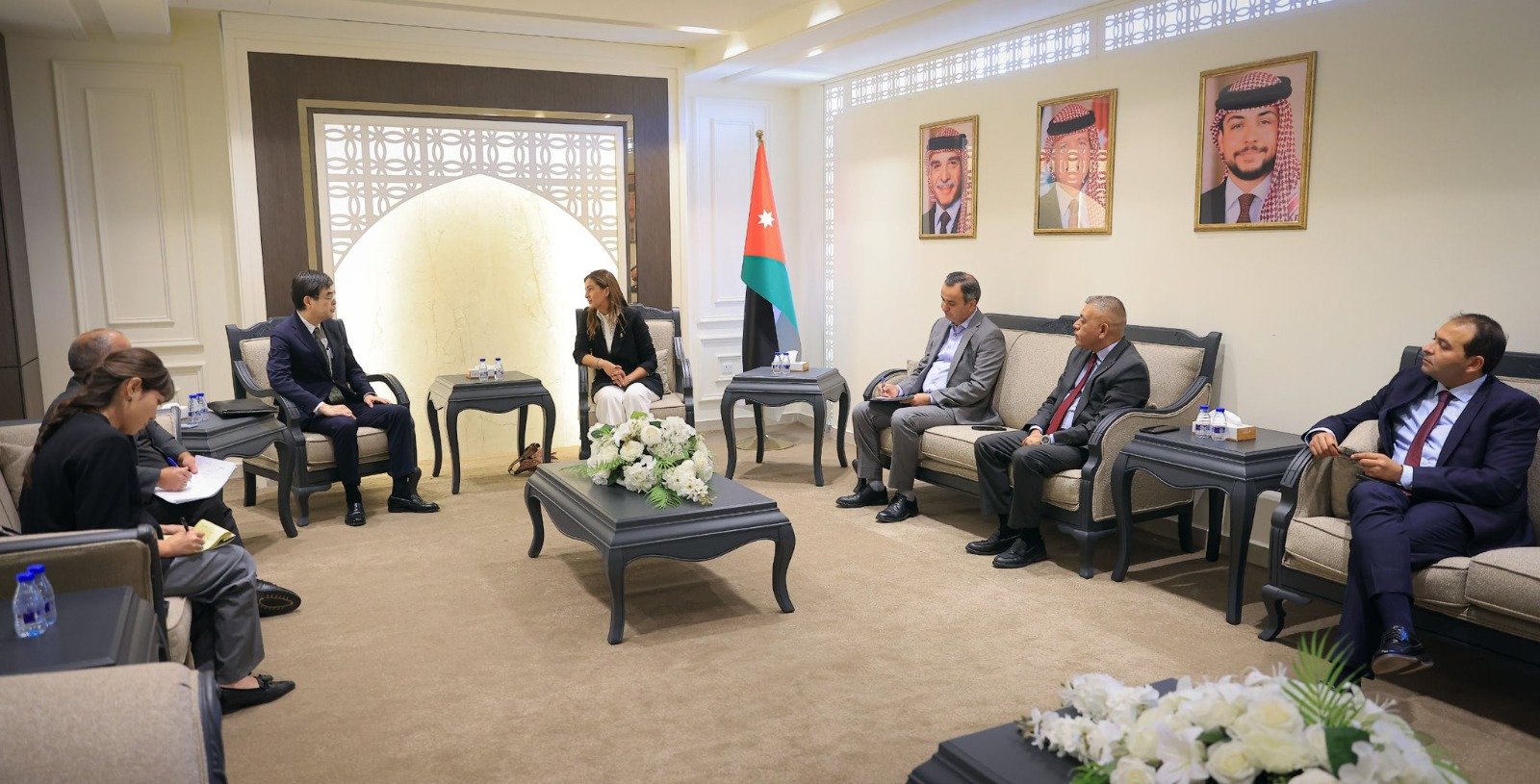 الخارجية النيابية تبحث مع السفير الياباني تعزيز التعاون البرلماني