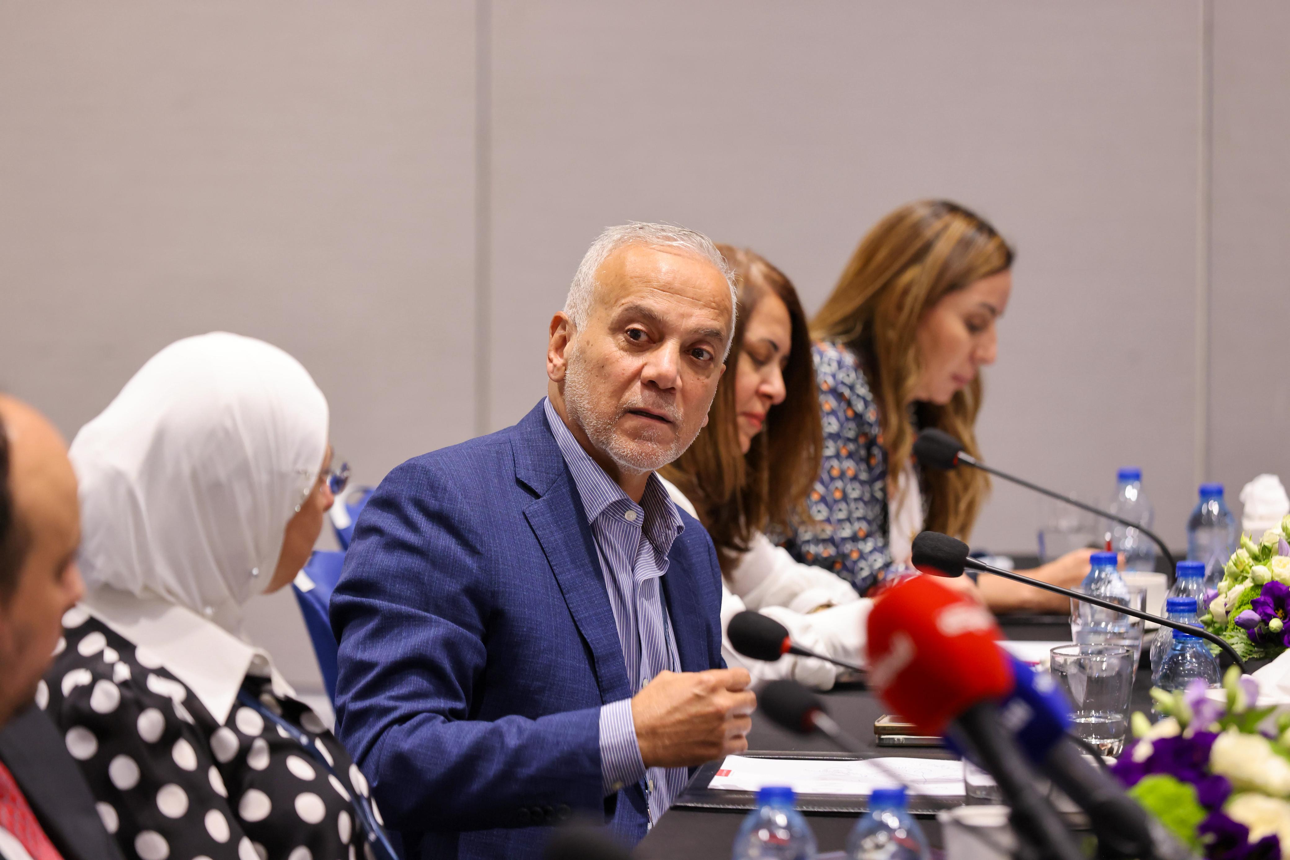 الشباب ومنتدى الاستراتيجيات ينظمان جلسة تعريفية بجائزة الحسين للعمل التطوعي