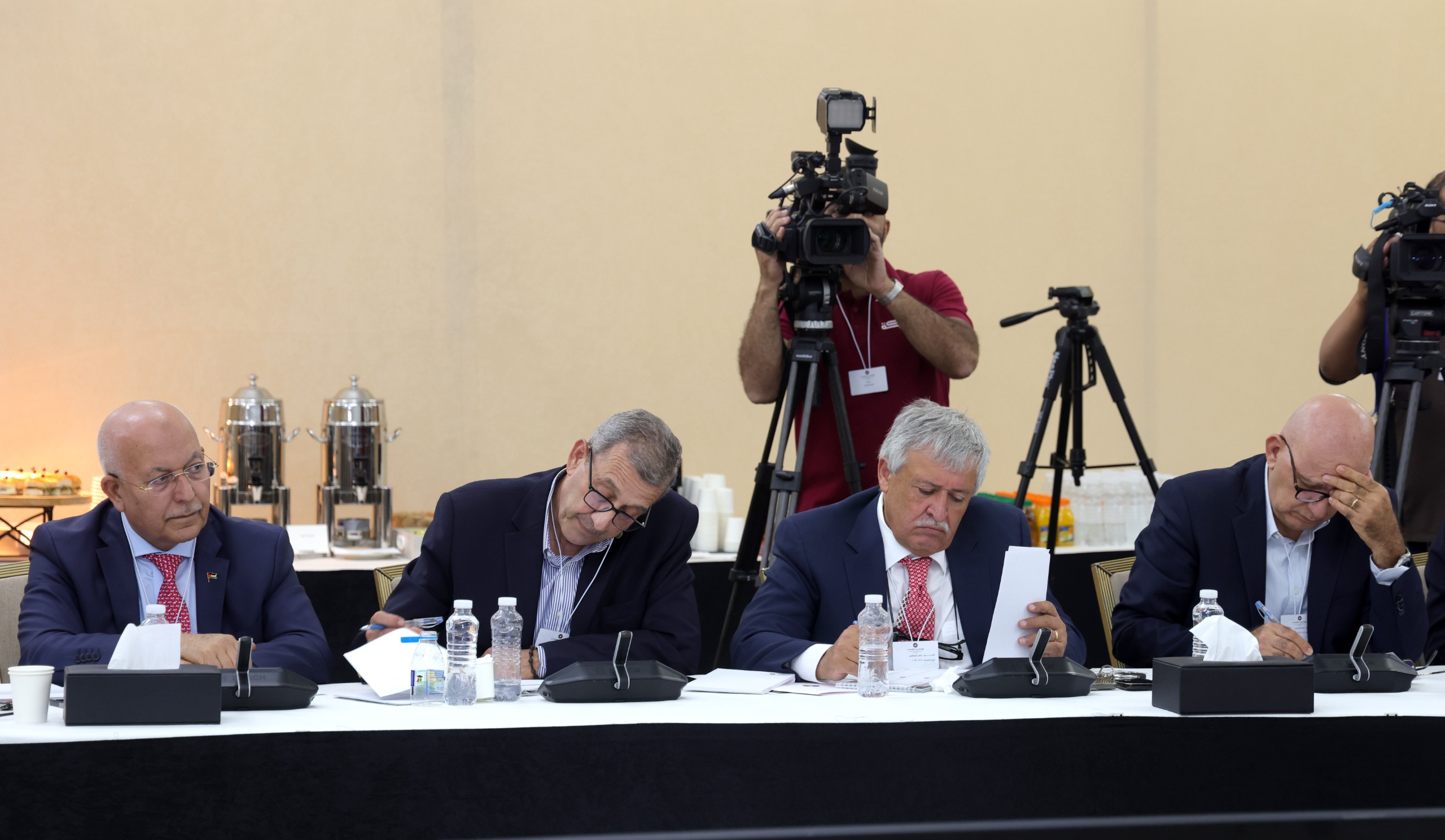 خبراء النقل: مراجعة تحديات القطاع والبناء على الإنجازات المتحققة ضمن رؤية التحديث الاقتصادي