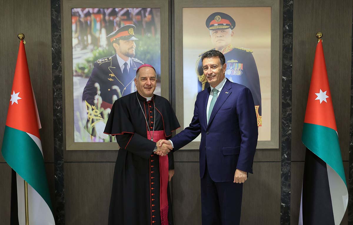 رئيس مجلس النواب يلتقي سفير الفاتيكان