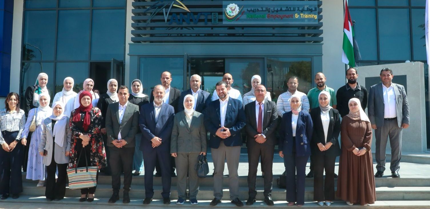 العقبة الخاصة ونهر الأردن تطلقان برنامجاً لإعداد مدربين بالإرشاد المهني