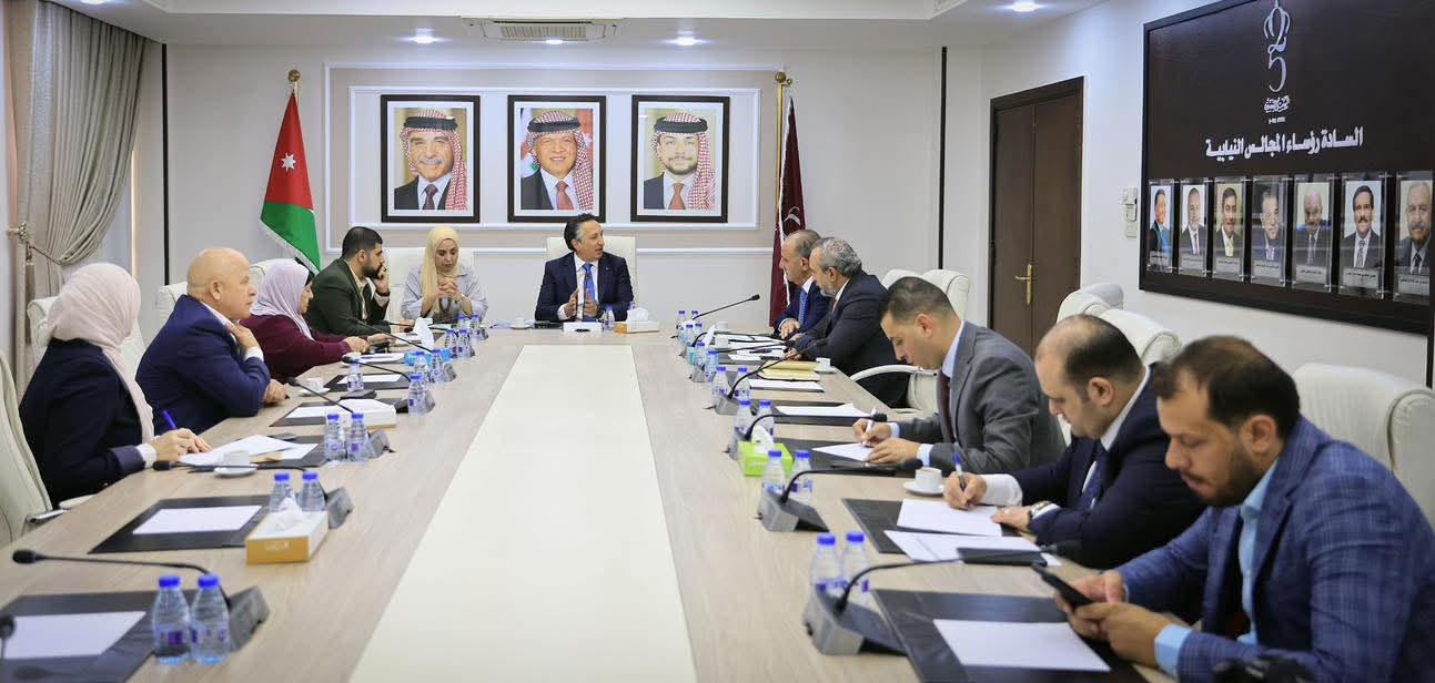 العمل النيابية تبحث الأثر البيئي والمجتمعي للأسواق الشعبية على سكان العاصمة