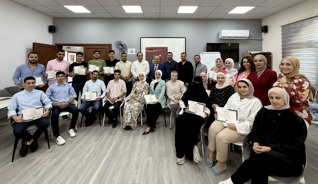إربد: تخريج 25 شابًا في برنامج تدريبي متخصص بالتجارة الإلكترونية