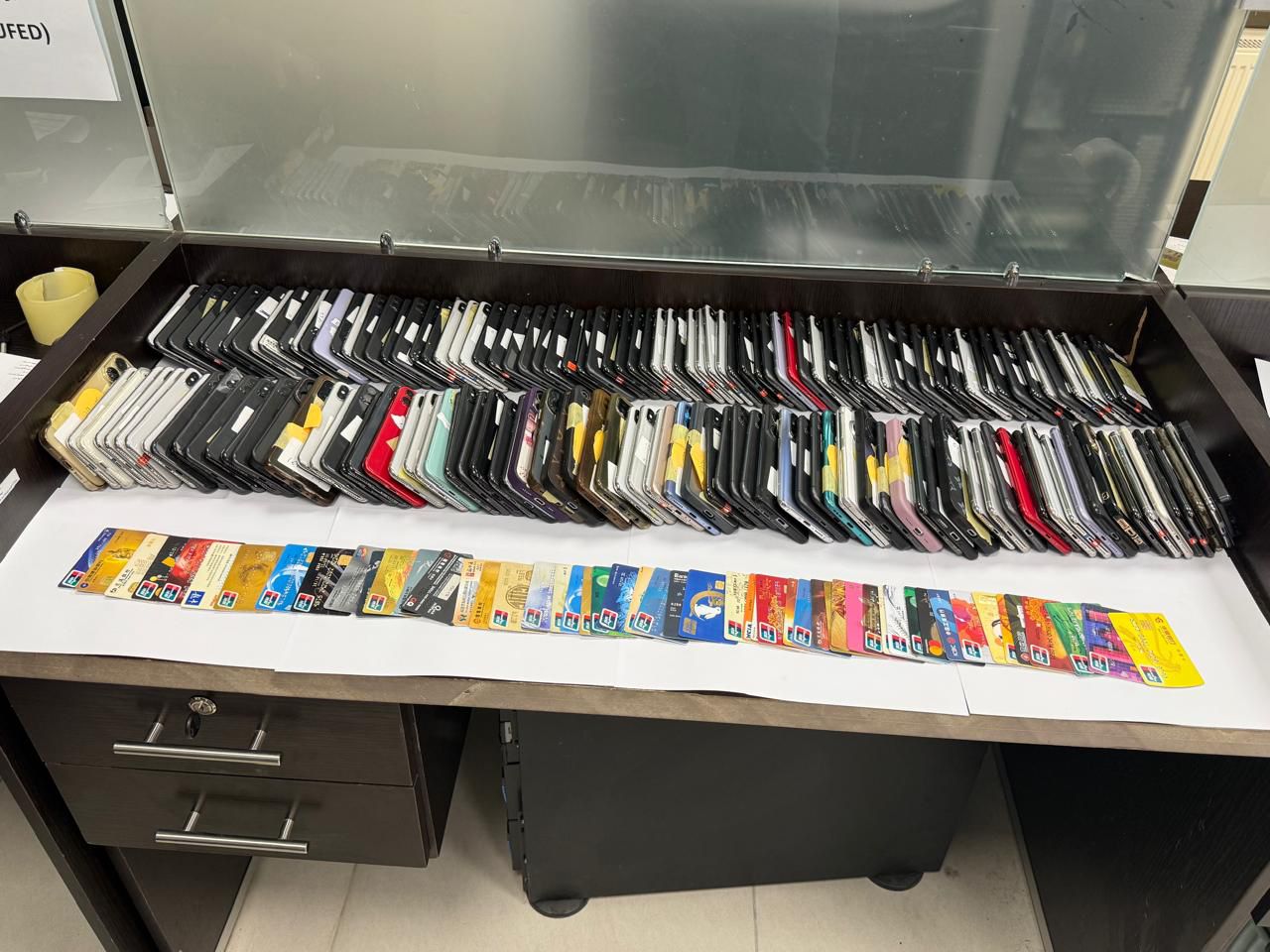 الجرائم الإلكترونية تضبط شبكة احتيال مالي أنشأها شخص من جنسية عربية