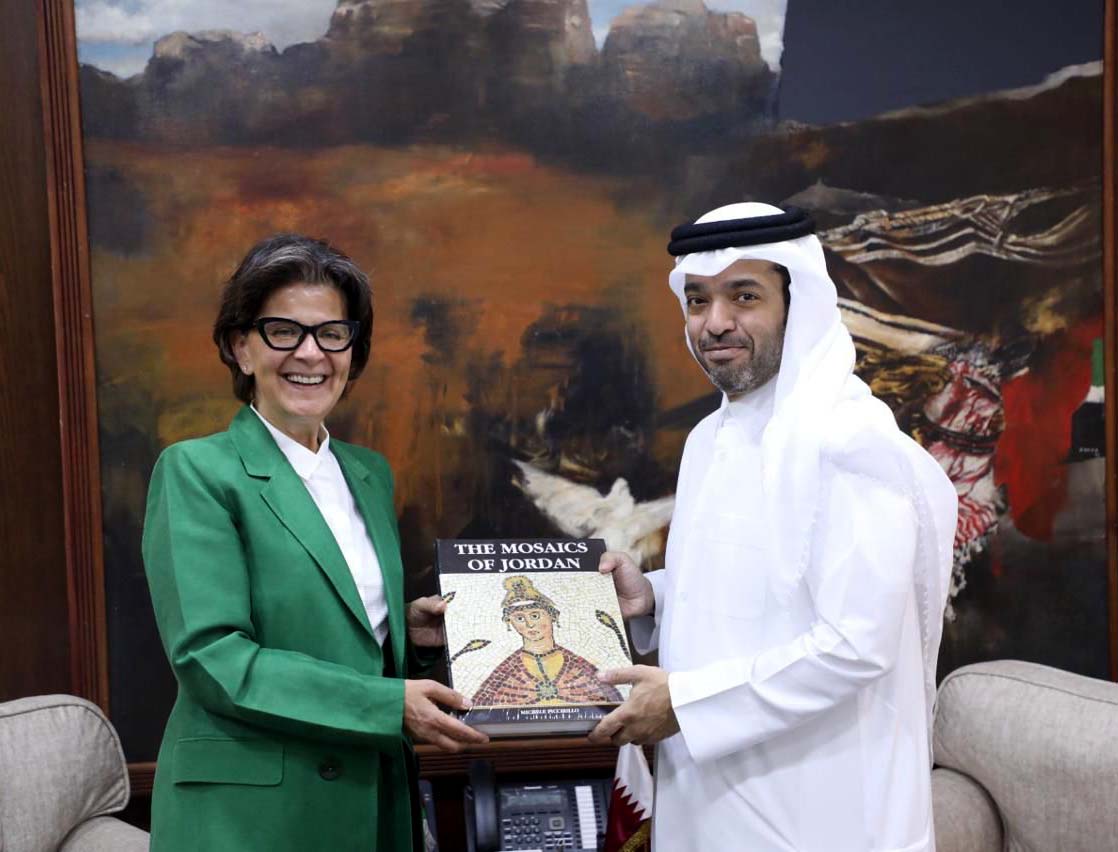وزيرة السياحة تبحث مع رئيس قطر للسياحة سبل التعاون