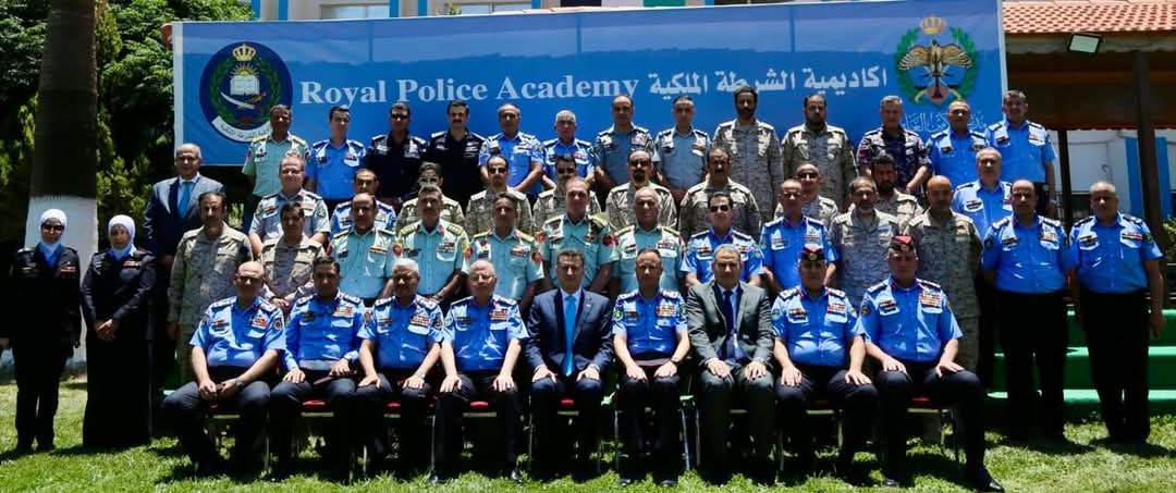 رئيس النواب يُحاضر في أكاديمية الشرطة الملكية