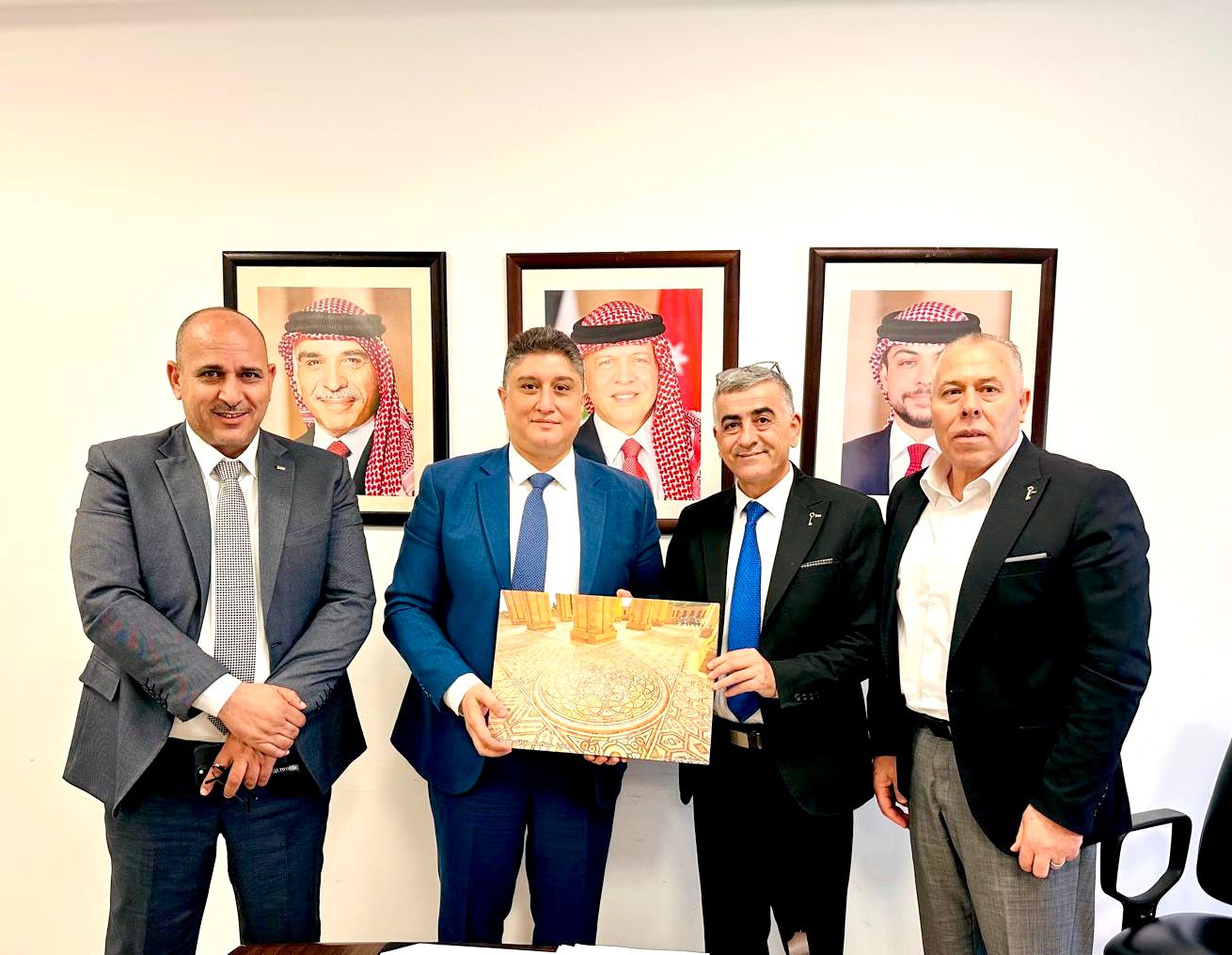 أمين عام النقل ونظيره الفلسطيني يبحثان تذليل العقبات وتعزيز التعاون بين البلدين