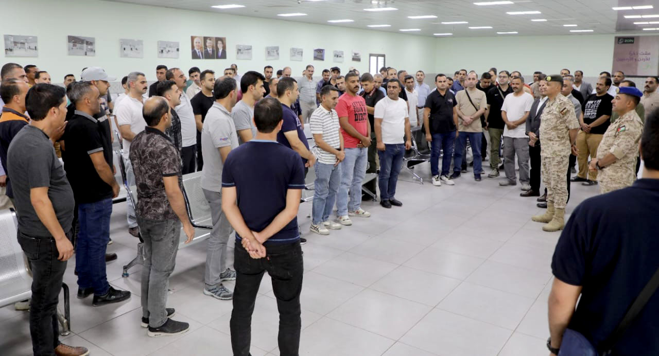 وصول طواقم المستشفى الميداني الأردني جنوب غزة/7