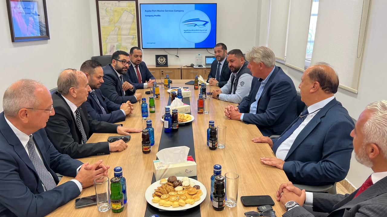بحث التعاون بين العقبة للخدمات البحرية ونقابة ملاحة الأردن