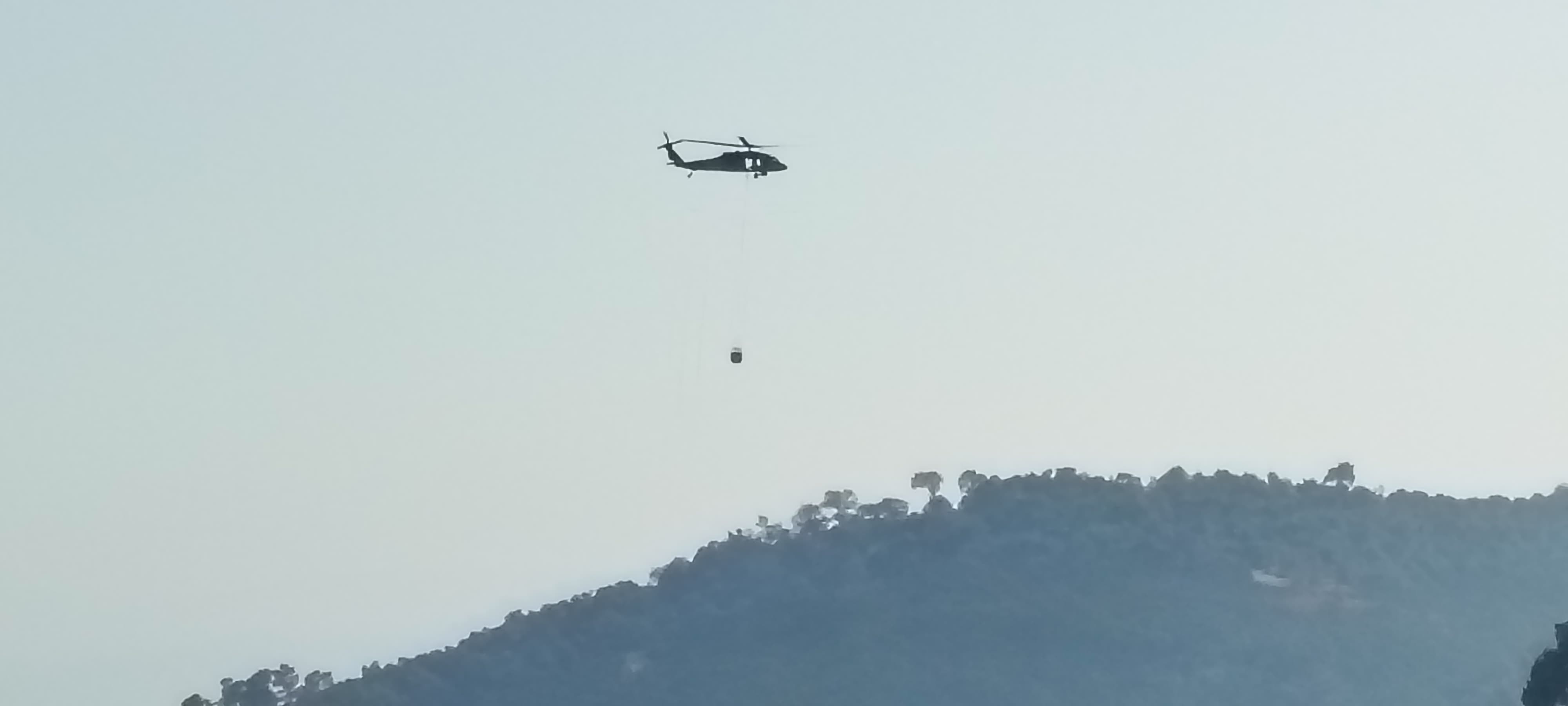 طائرتان تابعتان لسلاح الجو الملكي تشاركان في إخماد حريق بمحافظة جرش